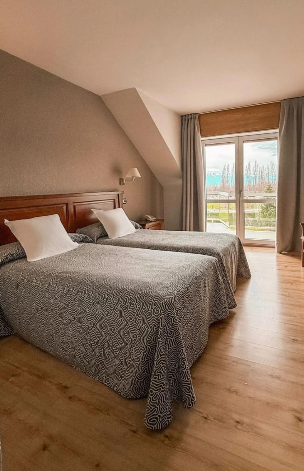 Puigcerda Park Hotel Экстерьер фото